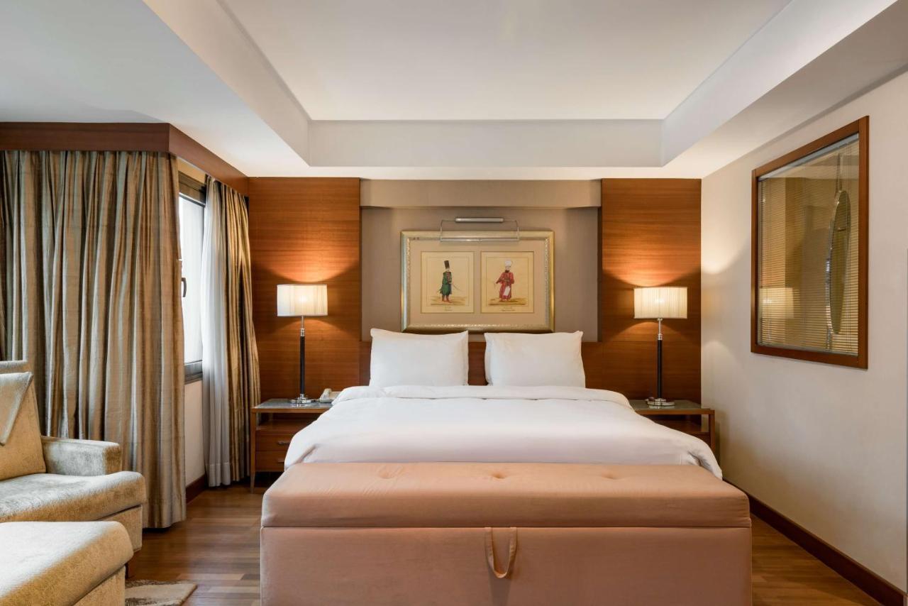 Radisson Blu Bosphorus Hotel Istanbul Exterior foto A bedroom at the Taj Mahal Palace