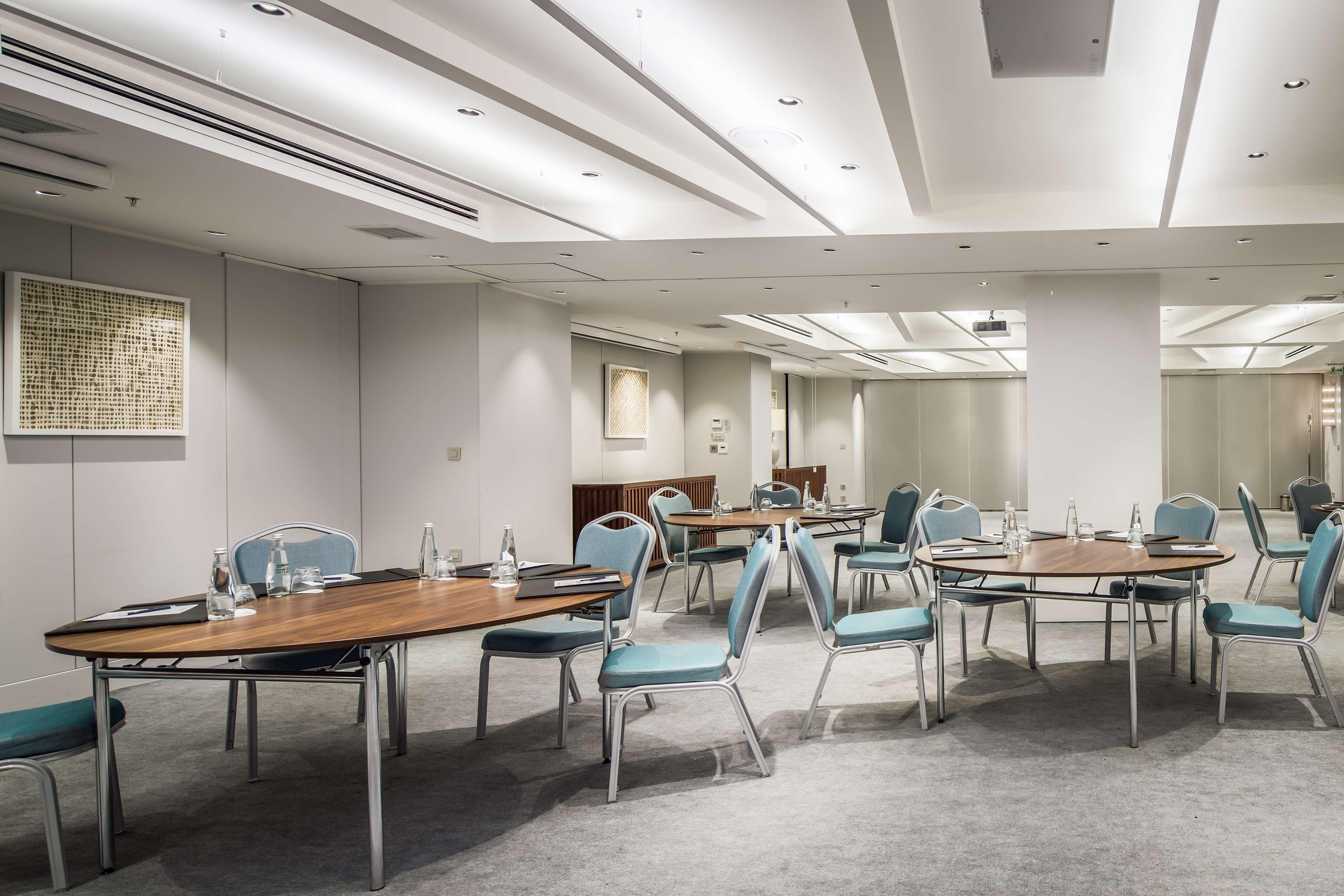 Radisson Blu Bosphorus Hotel Istanbul Exterior foto The meeting room