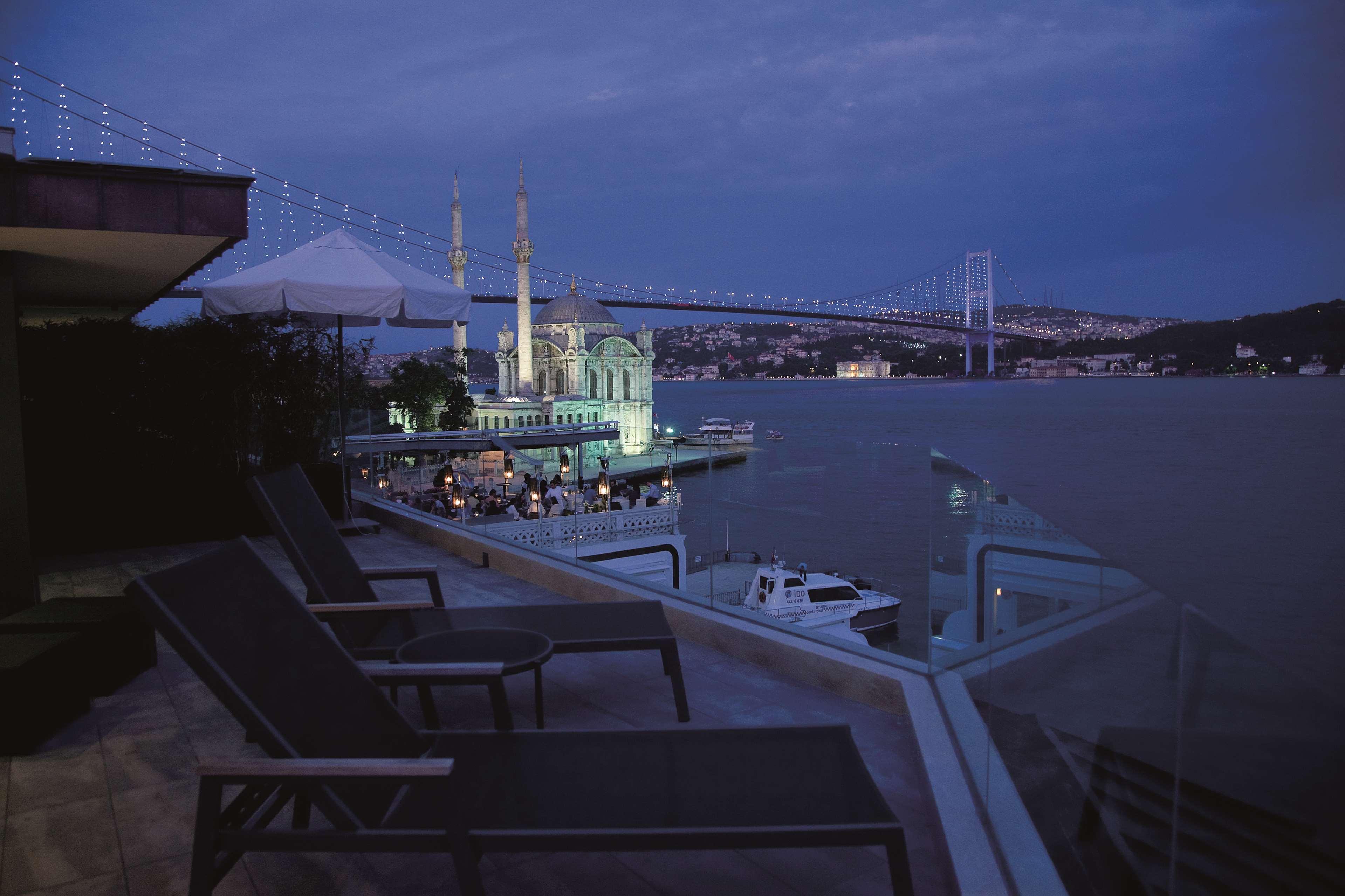 Radisson Blu Bosphorus Hotel Istanbul Exterior foto View of the Bosphorus from the Four Seasons Hotel Istanbul