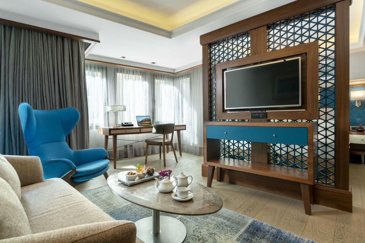Radisson Blu Bosphorus Hotel Istanbul Exterior foto A living room at the hotel